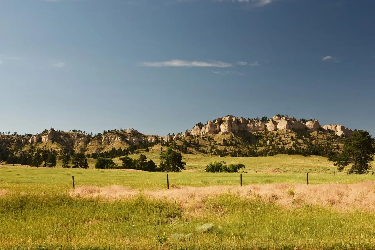 Rolling grasslands and hills in the North Dakota badlands
